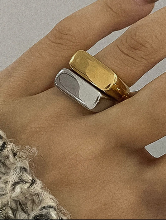 Glayce 18K Gold Non-Tarnish Classic Signet Ring