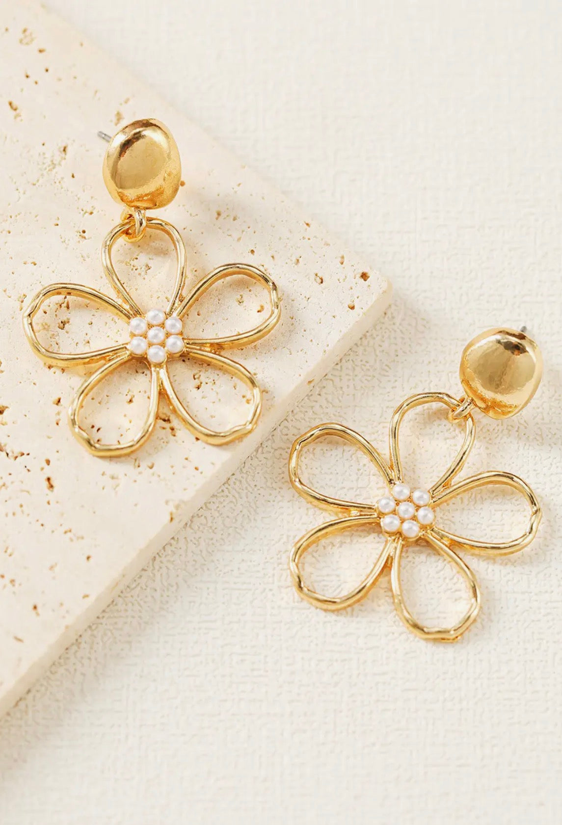 Flower Pearl Earring