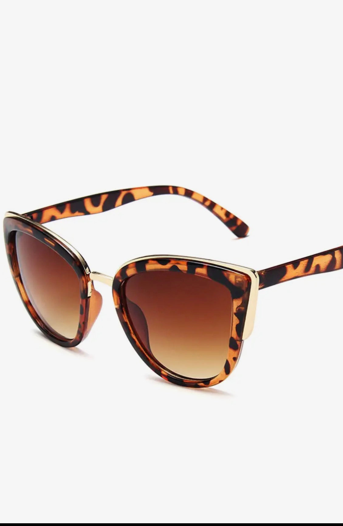 Chic Cat-Eye Sunglasses