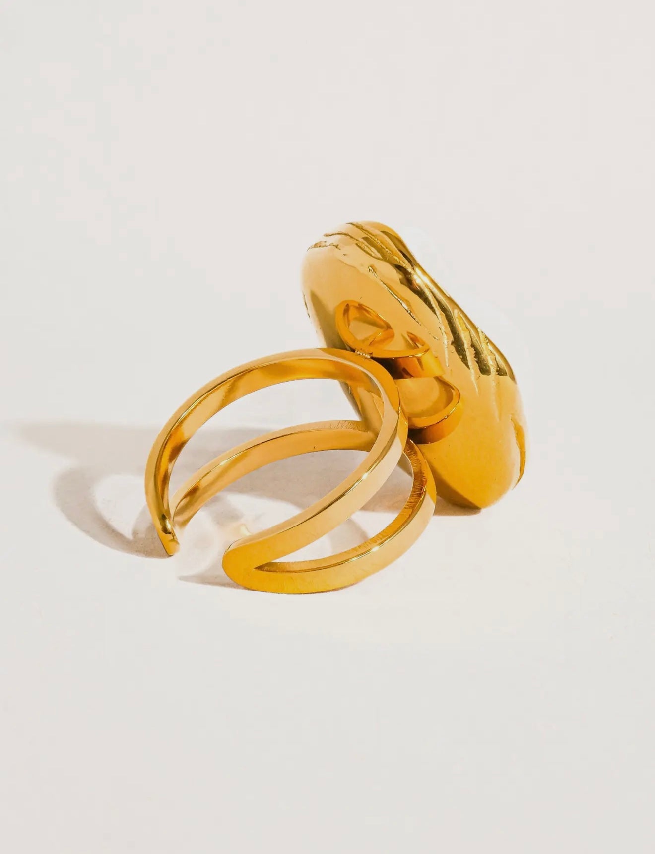 Cameron 18K Gold Non-Tarnish Classic Pearl Round Ring