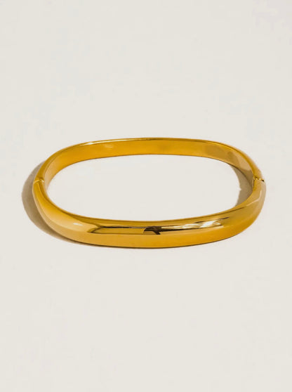 18K Bangle image 1