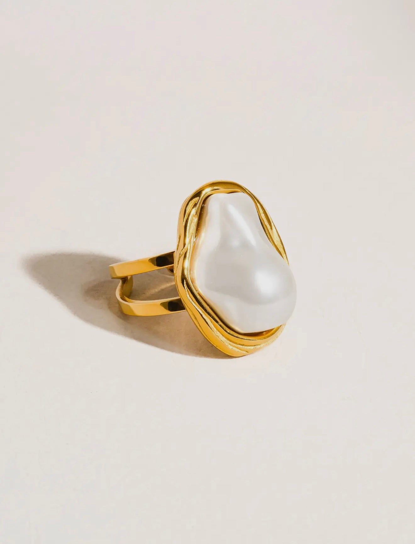 Cameron 18K Gold Non-Tarnish Classic Pearl Round Ring