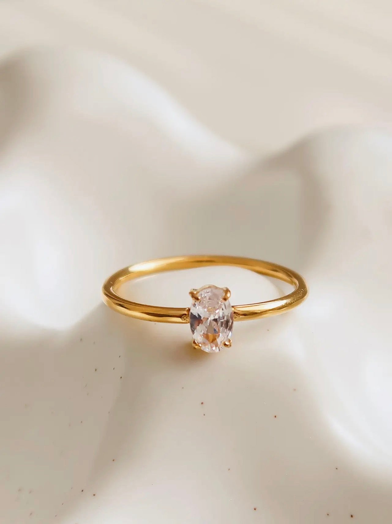 Dainty 18K Gold Solitaire