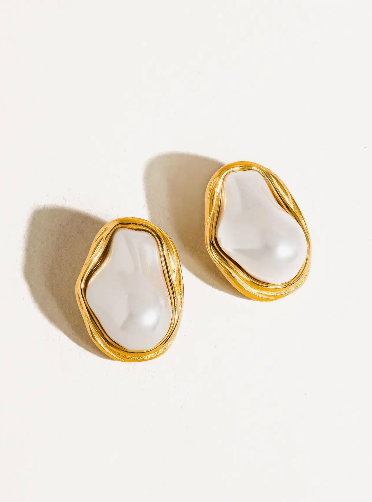 Classic Pearl 18k Gold Non-Tarnish Earring