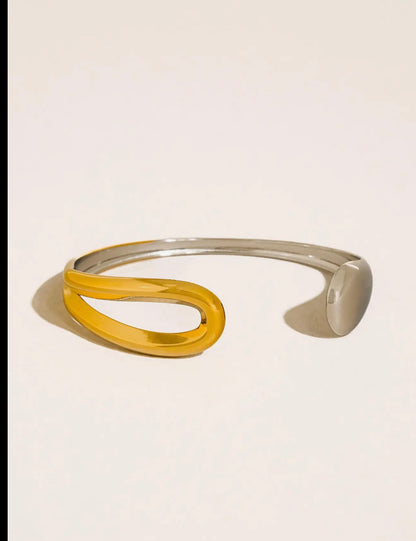 Junel 18K Gold Cuff Bracelet