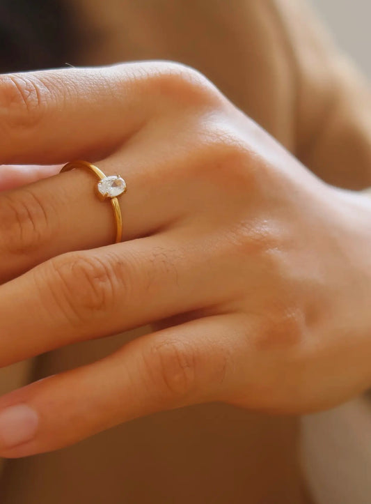 Dainty 18K Gold Solitaire