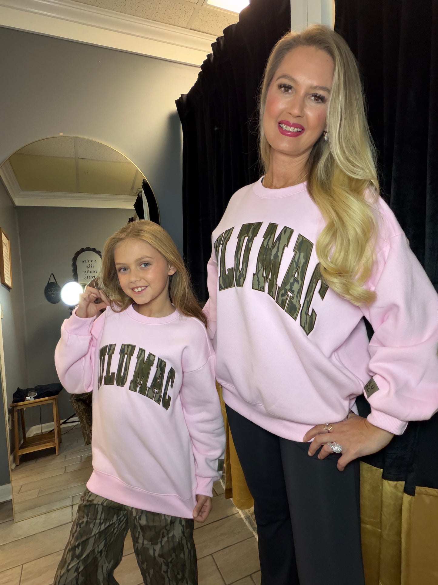 Lulu Mac/Mossy Oak Youth Camo Sweater Pink