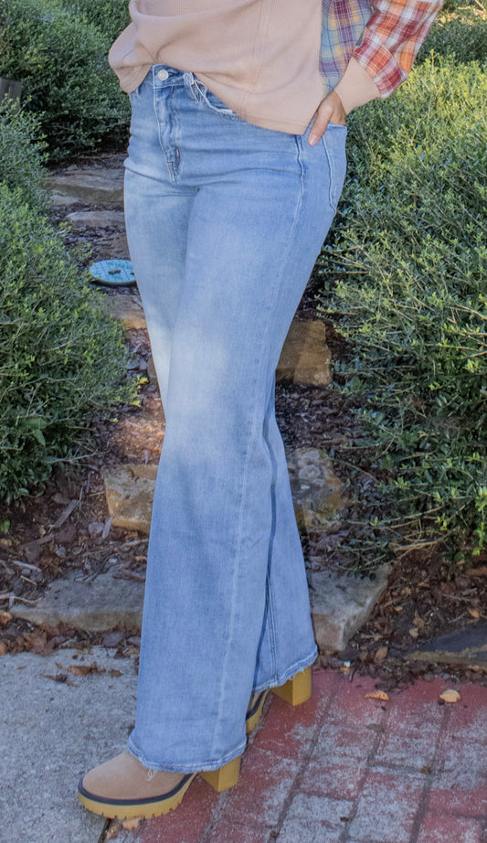 Vervet Frayed Hem Jeans image 0