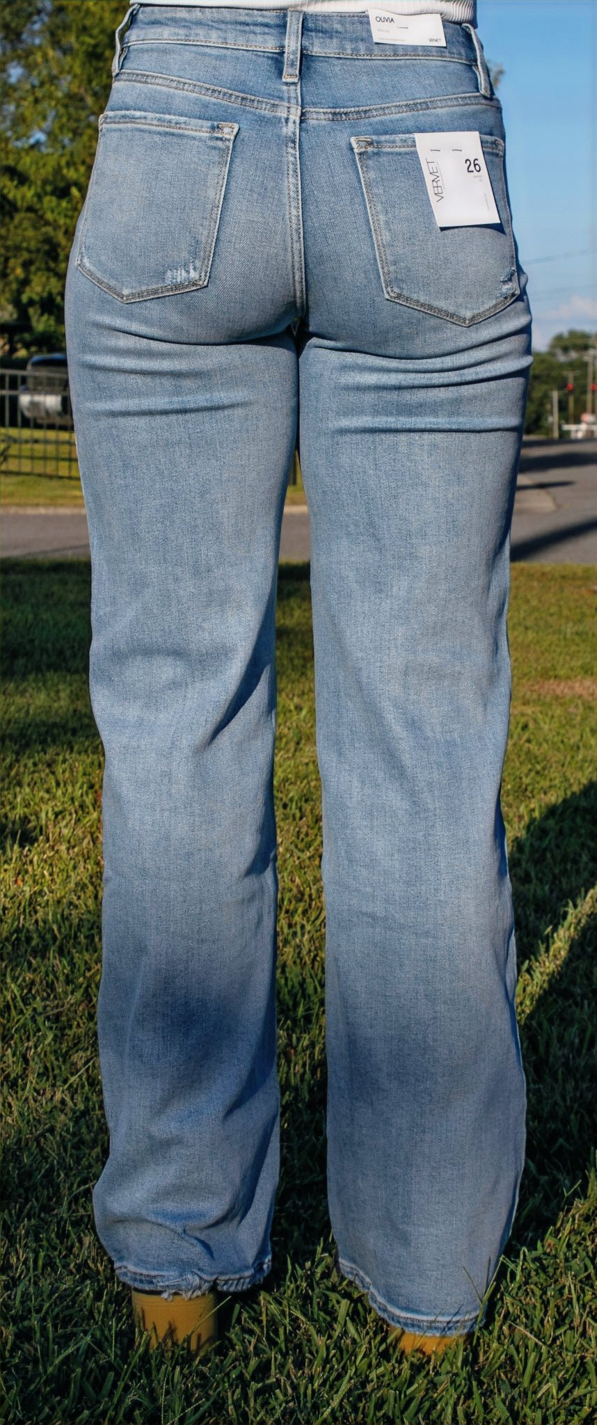 Vervet Frayed Hem Jeans image 3